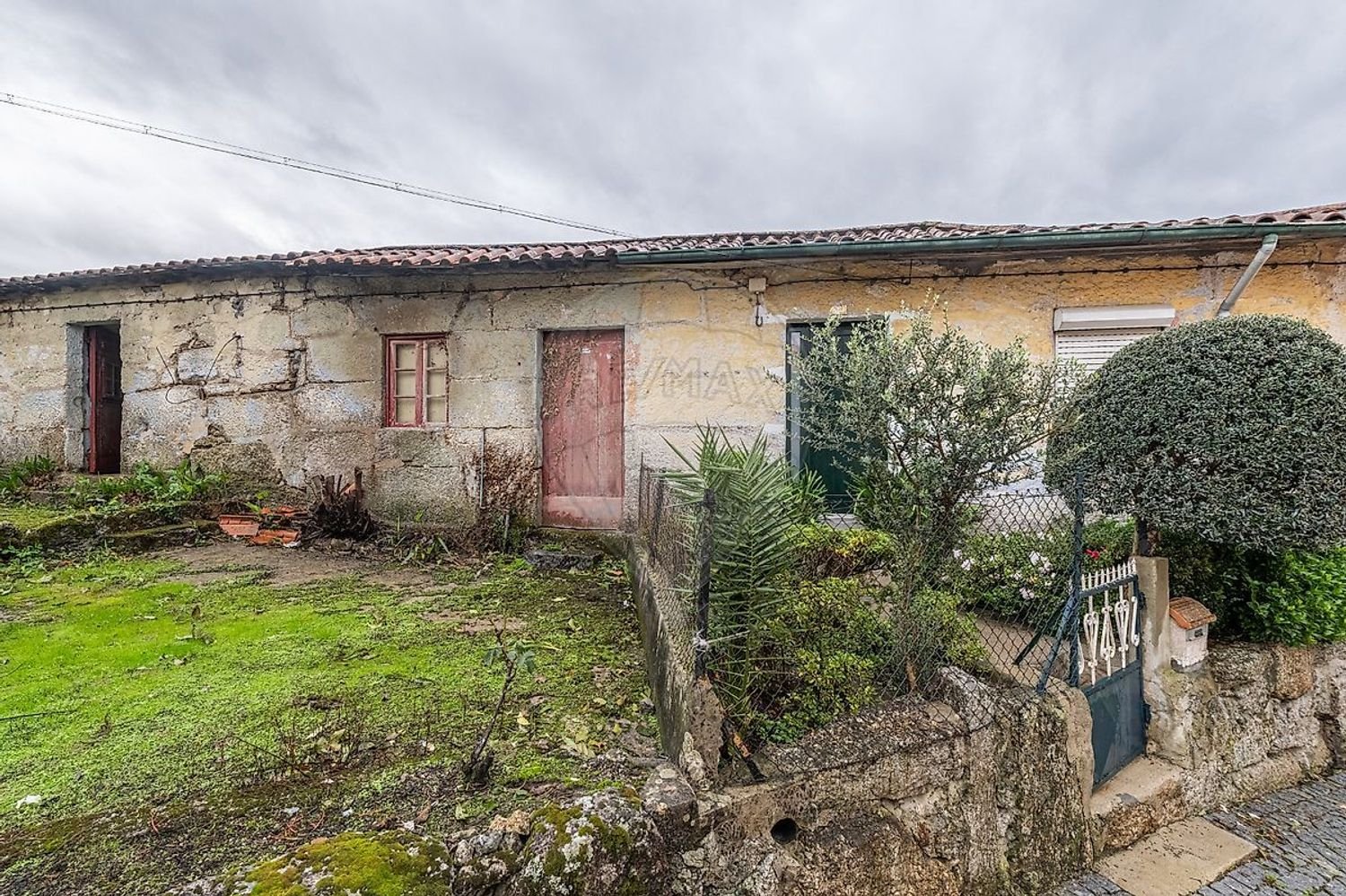 Дом с 3 спальнями в Гимарайнш, Португалия № 177309