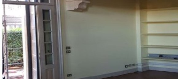 Квартира с 4 комнатами в Карате Брианца, Италия № 98388 5