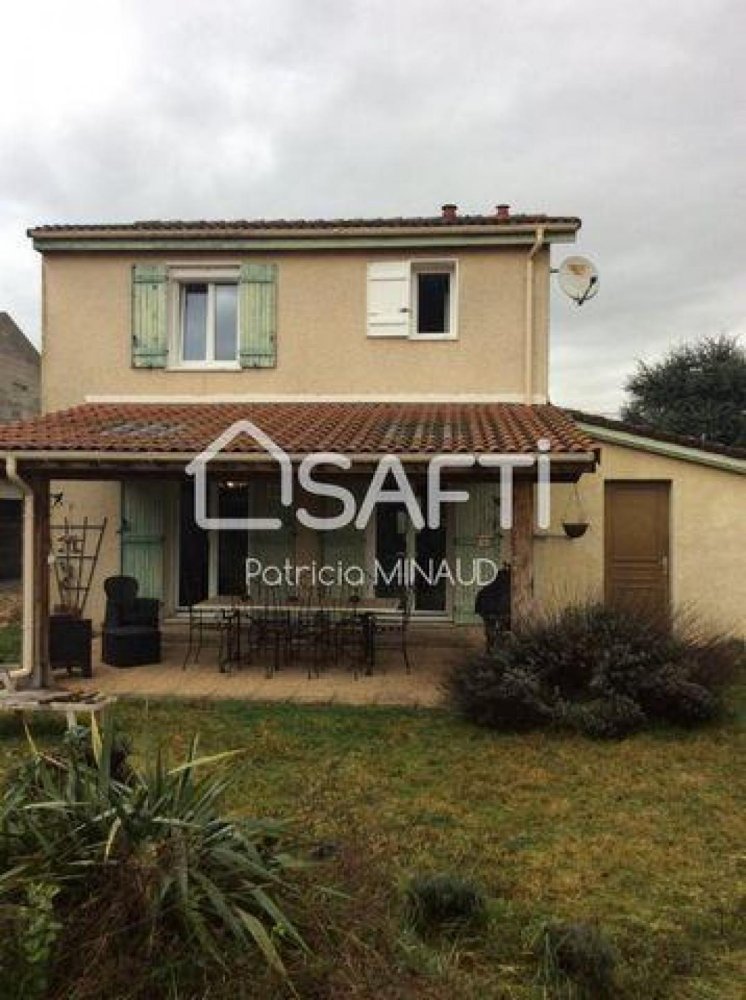 Casa de 3 dormitorios en La Boisse, France No. 23553