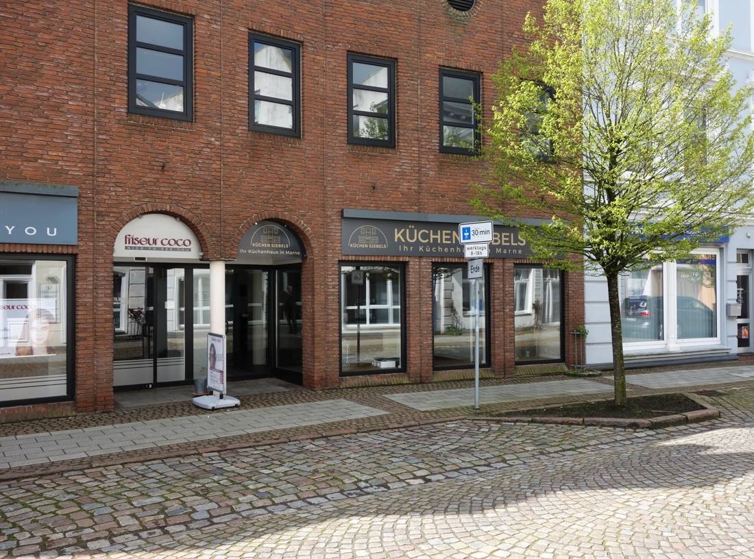 12 rooms Building in Dithmarschen, Germany No. 91390