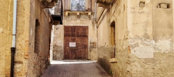 7 rooms House in Messina, Italy No. 74090 4