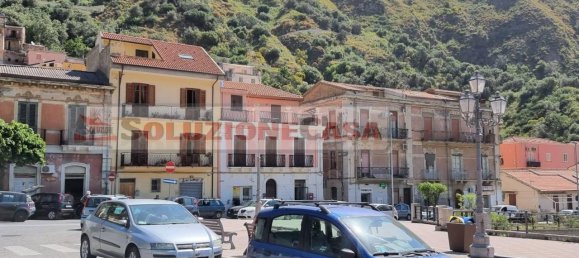 7 rooms House in Messina, Italy No. 74090 11