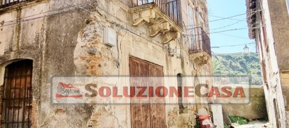 7 rooms House in Messina, Italy No. 74090 5