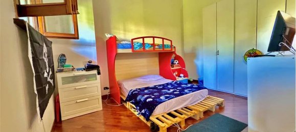 6 غرف نوم فيلا في Rolo, Italy رقم 61255 37