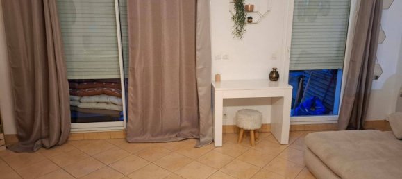Apartamento de 2 dormitorios en Marseille, France No. 334285 12