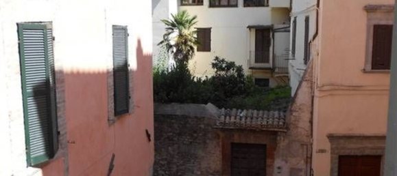 3غرفة شقة في Spoleto, Italy رقم 104394 18