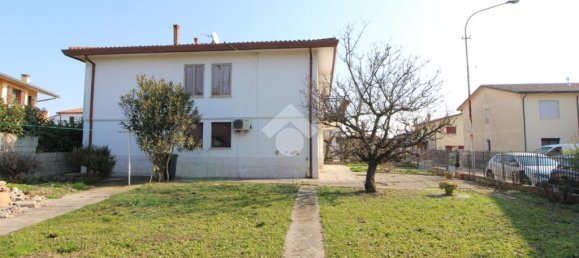 3 bedrooms House in Pernumia, Italy No. 59413 7