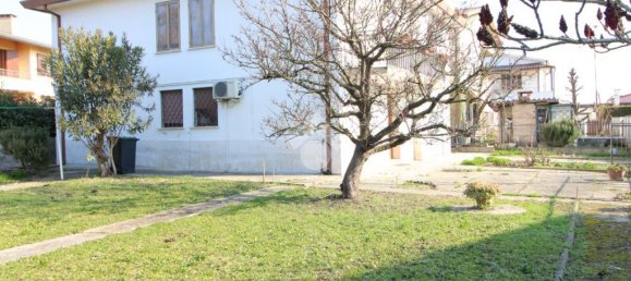 3 bedrooms House in Pernumia, Italy No. 59413 39