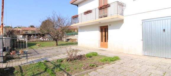 3 bedrooms House in Pernumia, Italy No. 59413 20