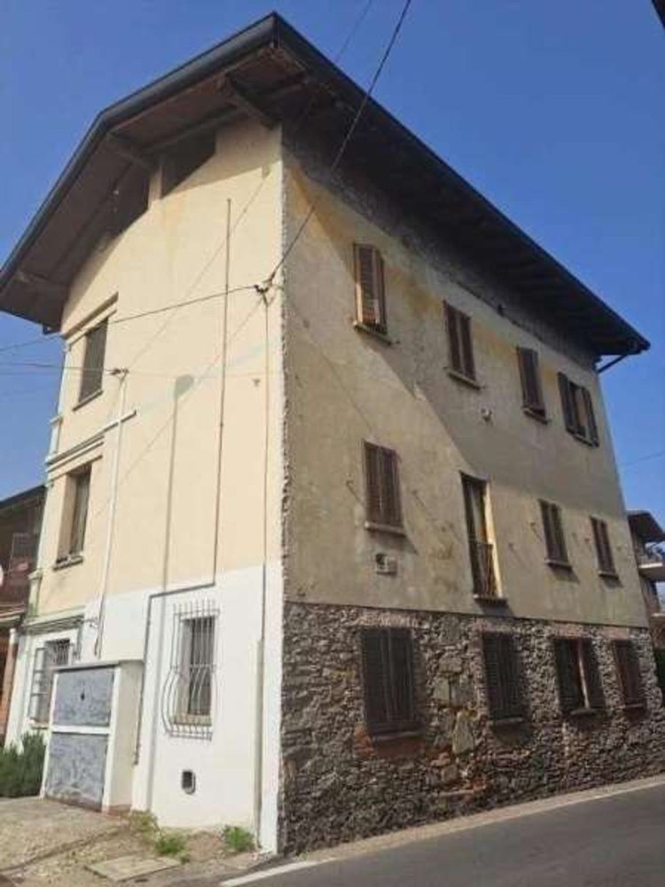 3-Zimmer Wohnung in Brebbia, Italy, Nr. 5405