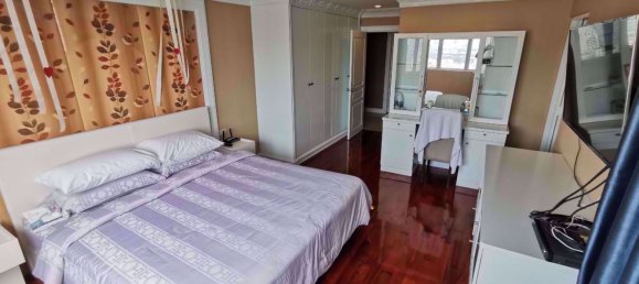 3 bedrooms Condo in Khlong Toei, Thailand No. 10367 8