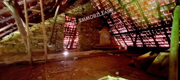 Дом с 13 спальнями в Сасселло, Италия № 108012 27