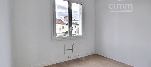 Casa de 3 dormitorios en Bourges, France No. 53686 11