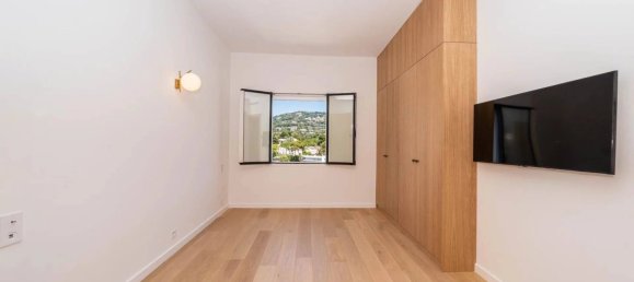 3 bedrooms Apartment in Cannes, France No. 1915 3