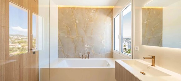 3 bedrooms Apartment in Cannes, France No. 1915 6