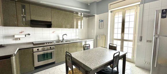 Квартира с 4 комнатами в Рим, Италия № 46717 9