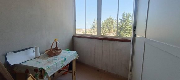 Квартира с 4 комнатами в Таранто, Италия № 342297 11