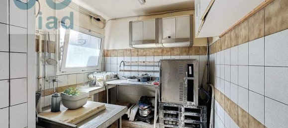 50m² Commercial property in Wormhout, France No. 252493 3