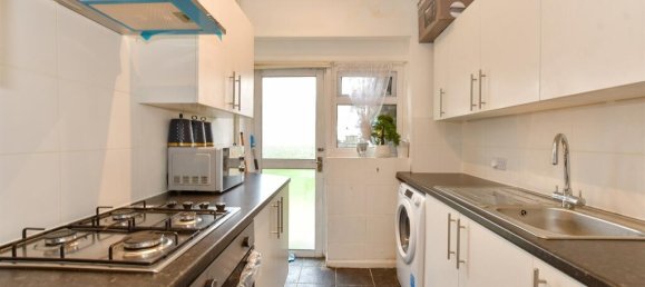 3 Schlafzimmer Haus in Essex, United Kingdom, Nr. 3989 4