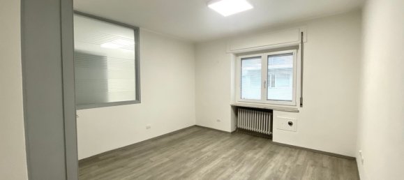 3 rooms Apartment in Domodossola, Italy No. 252203 2