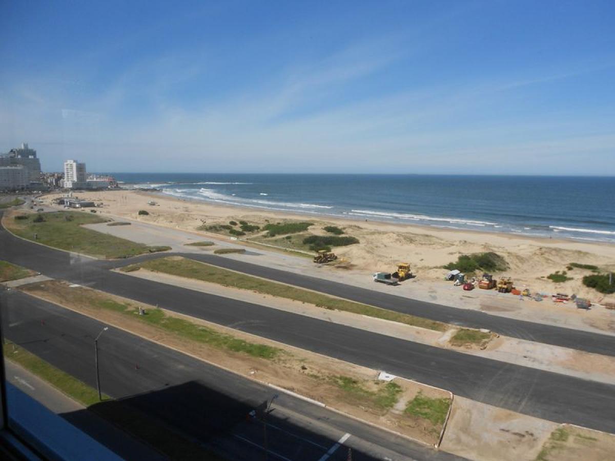 Квартира с 3 спальнями в Мальдонадо, Уругвай № 314