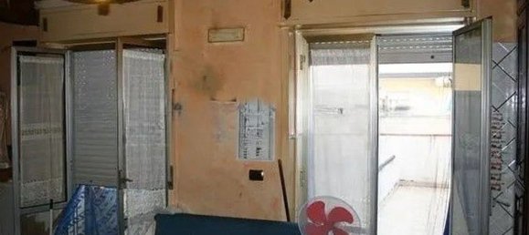 5 rooms Apartment in Capri Leone, Italy No. 40941 8