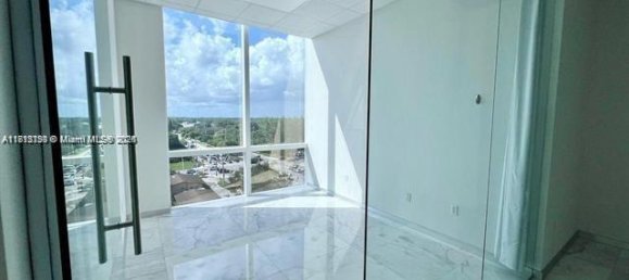 terreno en venta en Miami, Miami-Dade, Florida, USA № 614692 9