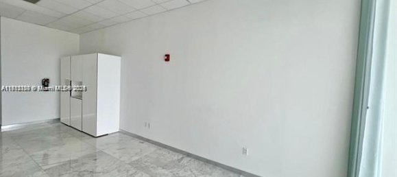 terreno en venta en Miami, Miami-Dade, Florida, USA № 614692 14