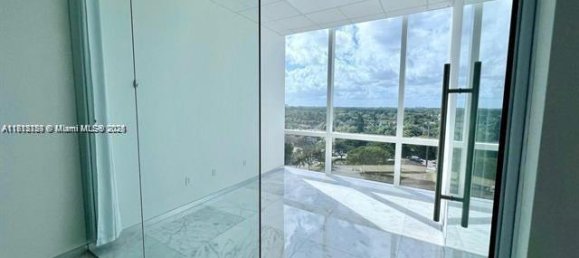 terreno en venta en Miami, Miami-Dade, Florida, USA № 614692 4