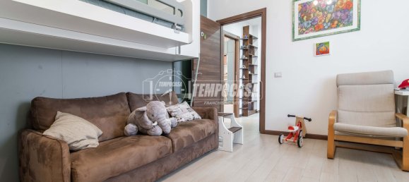3 Schlafzimmer Wohnung in Saronno, Italy, Nr. 348716 15
