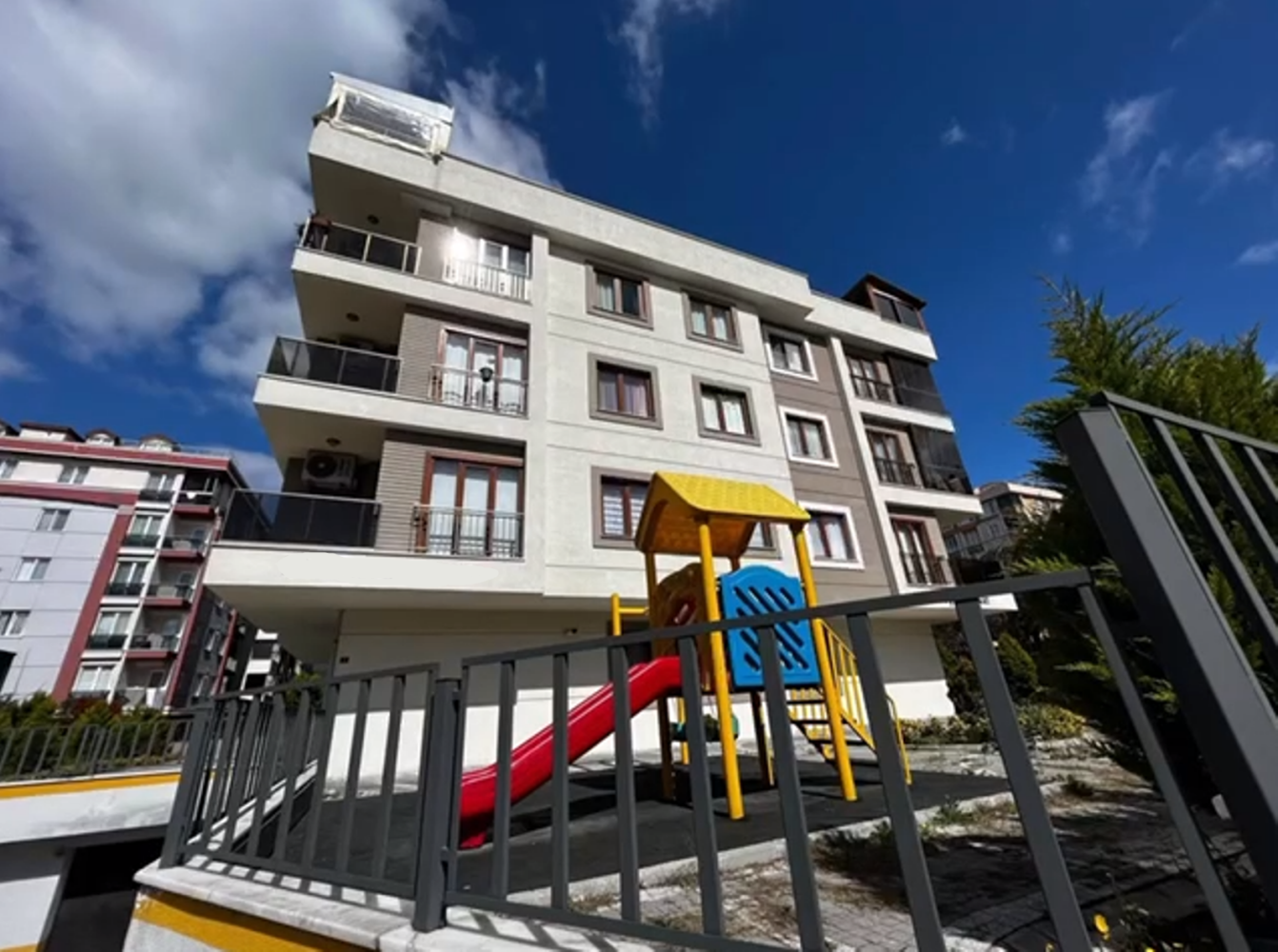 Apartment 1+1 in Istanbul, Turkey No. 32069