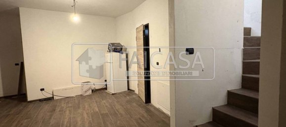 Квартира с 2 спальнями в Вольпьяно, Италия № 370485 17