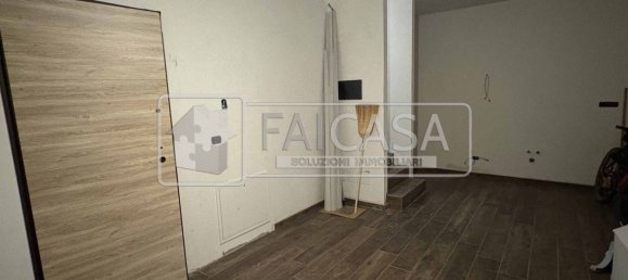 Квартира с 2 спальнями в Вольпьяно, Италия № 370485 18