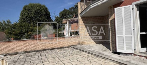 Квартира с 2 спальнями в Вольпьяно, Италия № 370485 4