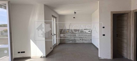 Квартира с 2 спальнями в Вольпьяно, Италия № 370485 9