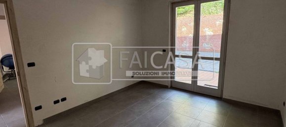 Квартира с 2 спальнями в Вольпьяно, Италия № 370485 12