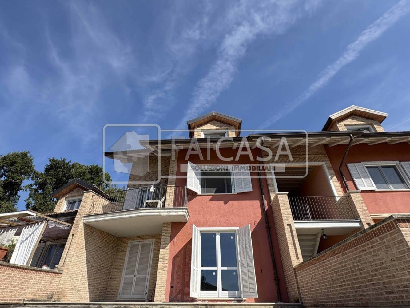 Квартира с 2 спальнями в Вольпьяно, Италия № 370485