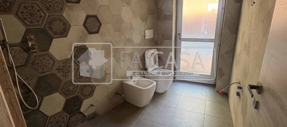 Квартира с 2 спальнями в Вольпьяно, Италия № 370485 10