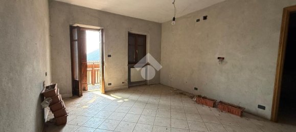 6 bedrooms House in Lanzo Torinese, Italy No. 305688 8