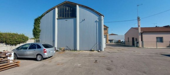 385m² Warehouse in Lugo, Italy No. 372060 11