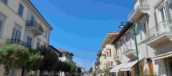 4 bedrooms Villa in Forte dei Marmi, Italy No. 36516 14