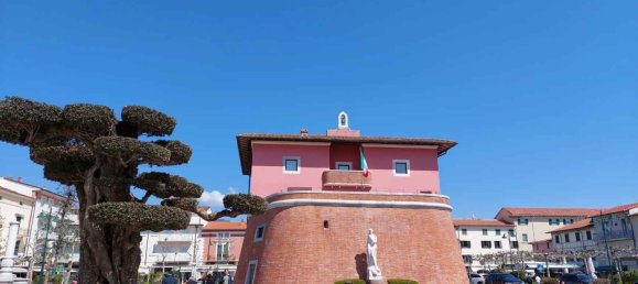 4 bedrooms Villa in Forte dei Marmi, Italy No. 36516 10