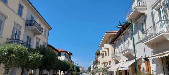 4 bedrooms Villa in Forte dei Marmi, Italy No. 36516 12