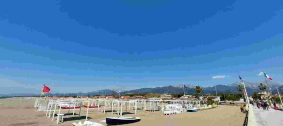 4 bedrooms Villa in Forte dei Marmi, Italy No. 36516 16