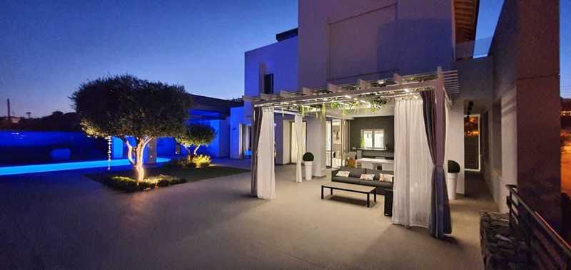 Propiedad comercial de 5 dormitorios en Mesa Geitonia, Cyprus No. 7660