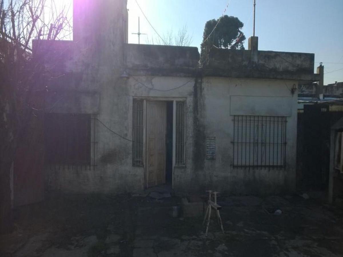 Дом с 3 спальнями в Пресиденте Перон, Аргентина № 61871