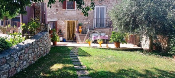 Casa de 3 habitaciónes en Torri del Benaco, Italy No. 29682 2