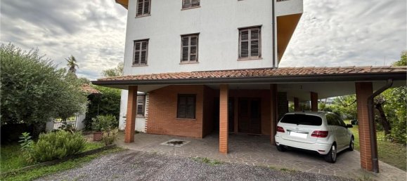 Вилла с 6 спальнями в Удине, Италия № 326656 2