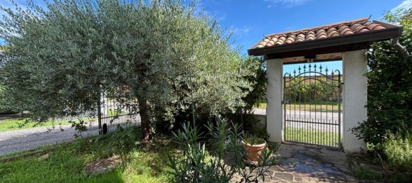 Вилла с 6 спальнями в Удине, Италия № 326656 3