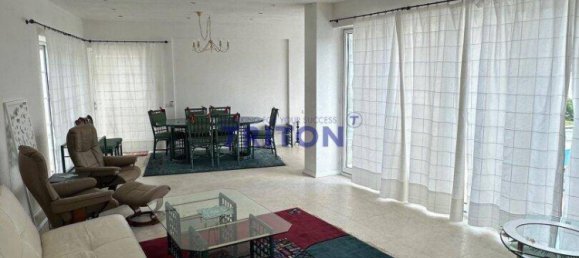 Дом с 6 комнатами в Нойфельд ан дер Лайта, Австрия № 218934 3